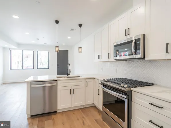 3222 Turner St #A, Philadelphia, PA 19121