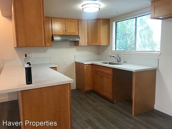 5th image of 209 Sharon Way #C