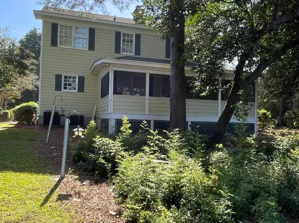 2019 Smiths Lawn, Camden, SC 29020
