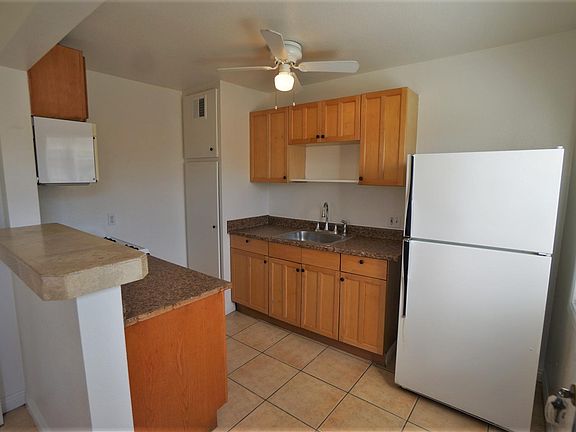 3rd image of 4757 Castana St