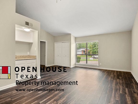 2nd image of 3916 Wrenwood Dr