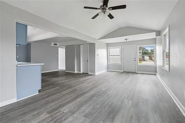 6 bed, 4.0 bath, 2248 sqft, $3,200 — Photo 4