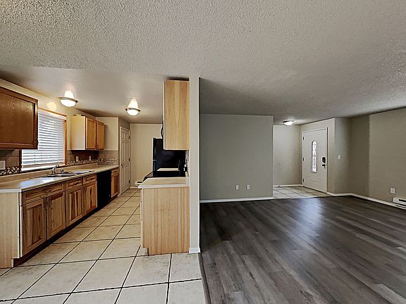 5th image of 606 165th St S