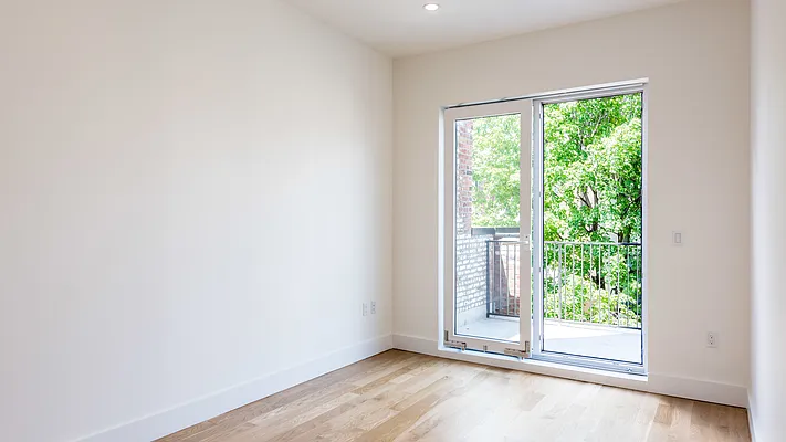 Rented by Nooklyn NYC LLC | media 7