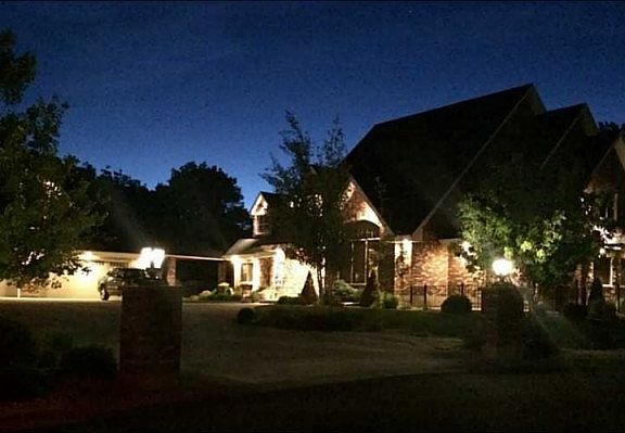 4th image of 2621 Westfield Dr