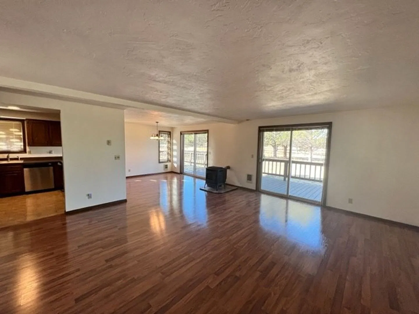 Your Dream Retreat on 5 Acres: Mountain Views and Serenity in Powell Butte! — Photo 2