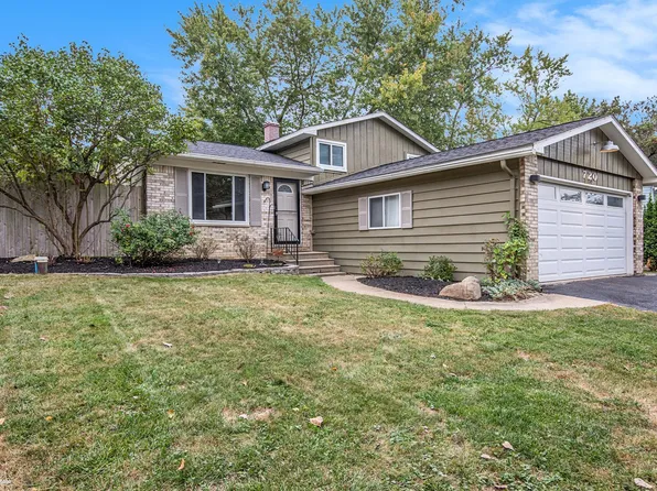 720 Harry Paul Dr, Lake Orion, MI 48362