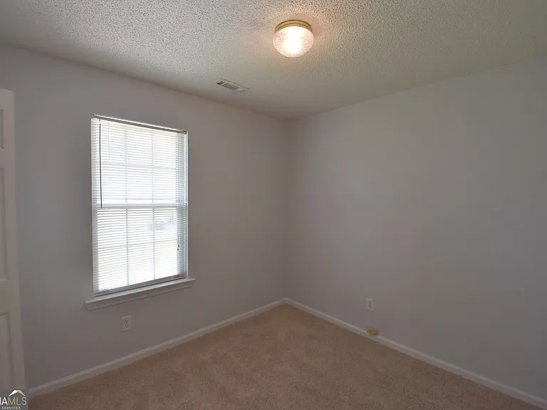 147 S Fairfield Dr — Photo 28