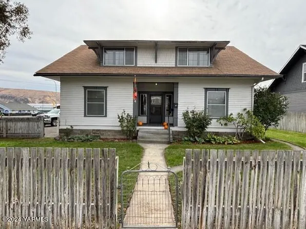 124 E Orchard Ave, Selah, WA 98942