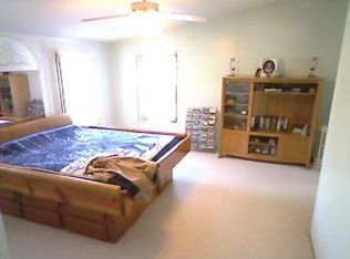 1500 Helena Ave, Hartland, MI 48353