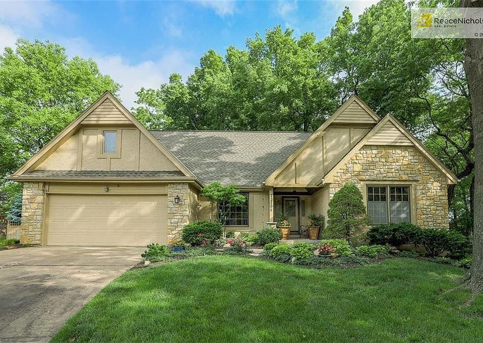 Rare Opportunity- 1 1/2 story home on Beautiful lot