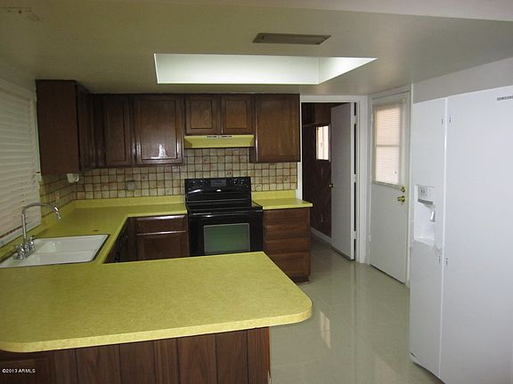 2nd image of 1544 N Kadota Ave