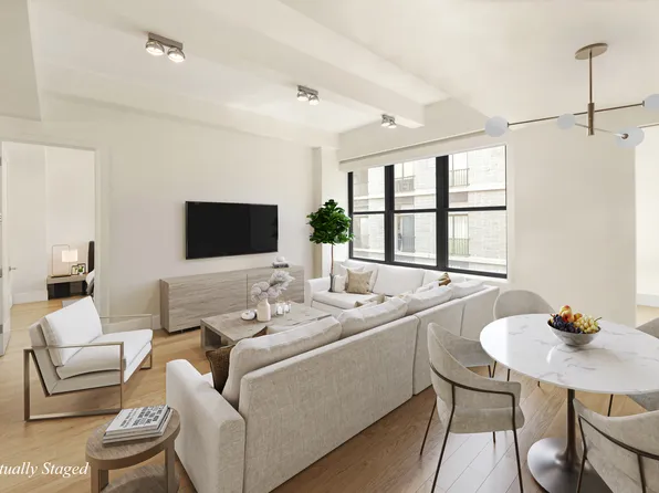 260 Park Avenue South image 4 of 11