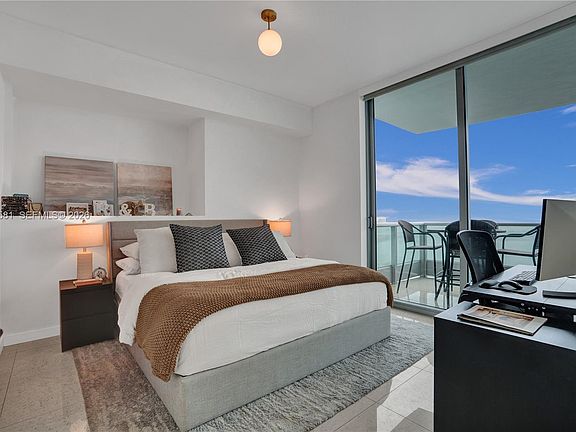 4th image of 900 Biscayne Blvd APT 2907