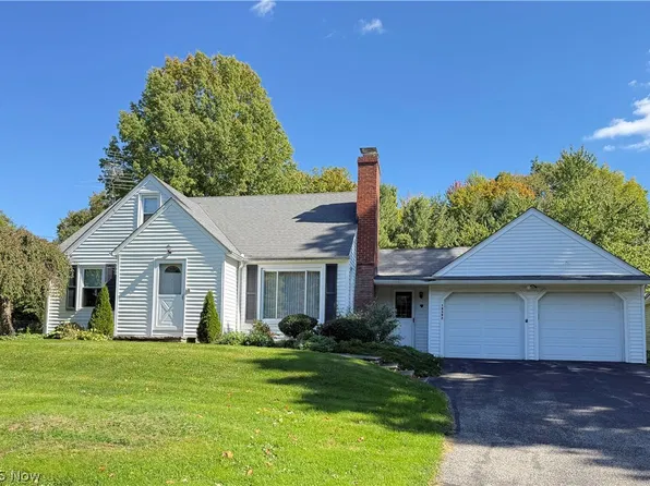 12597 Ward Dr, Chesterland, OH 44026