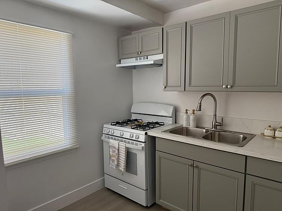 5th image of 10408 Edison Way #2595