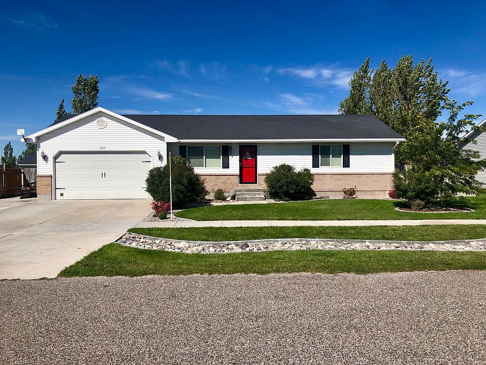 1st image of 3167 E Sandy Dr