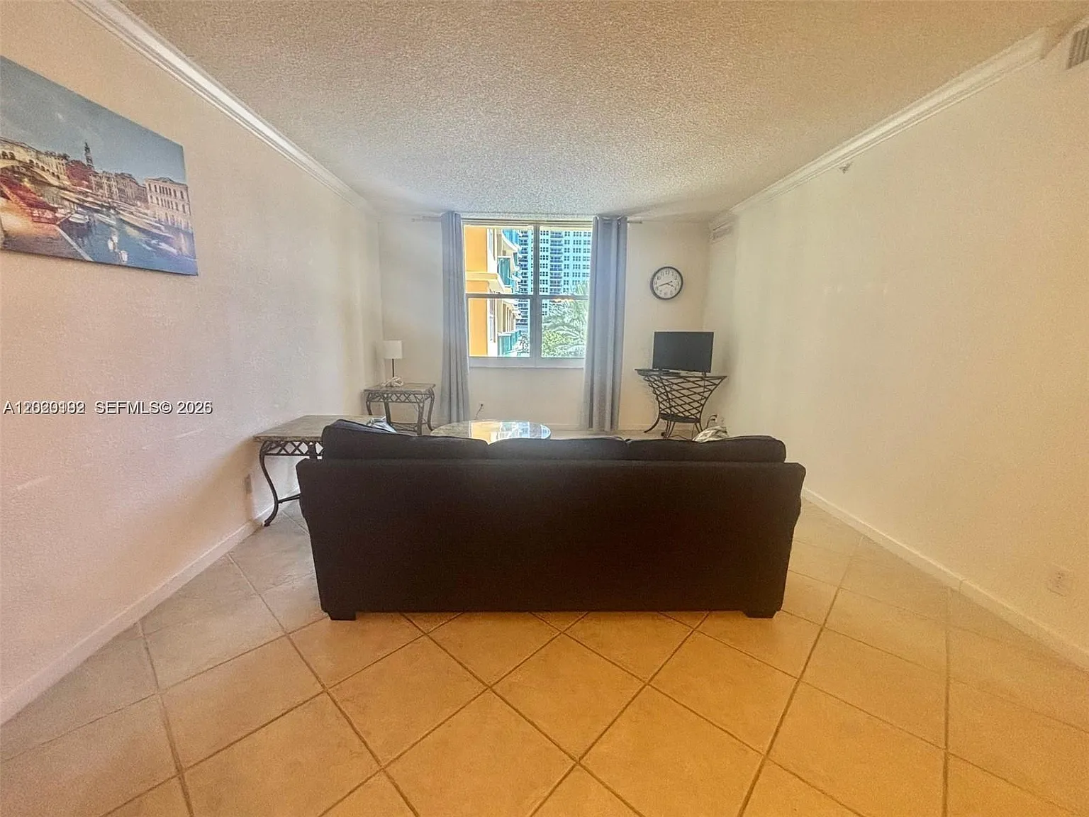 Wave Condo — Photo 3