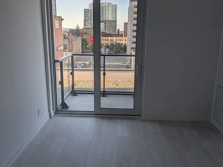 75 James St S #612 — Photo 9