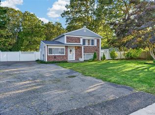3 Jasper Ave, Patchogue, NY 11772