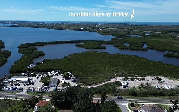 2nd image of 6817 Bayshore Road