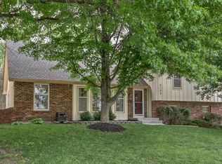 8109 Grant Ave, Overland Park, KS 66204