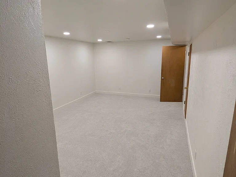 7070 Beacon Way — Photo 27