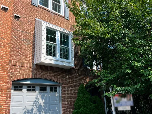 5 Grace Church Ct, Silver Spring, MD 20910
