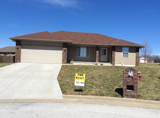 304 Ashton Ave, Clever, MO 65631
