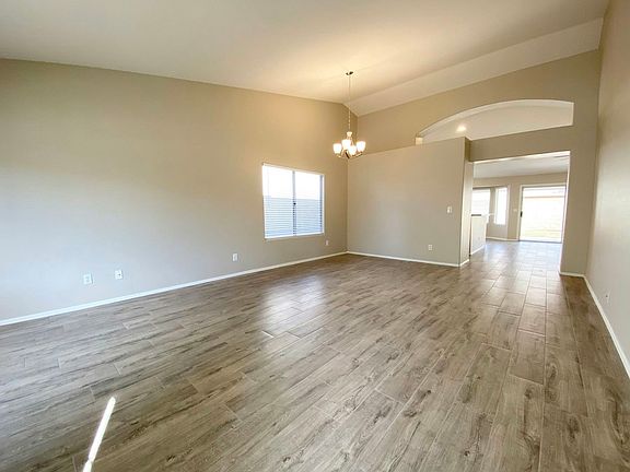 3rd image of 4307 E San Remo Ave