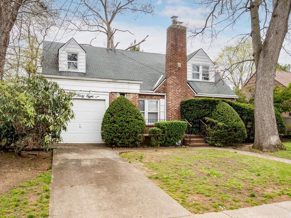 448 Coolidge Street, West Hempstead, NY 11552