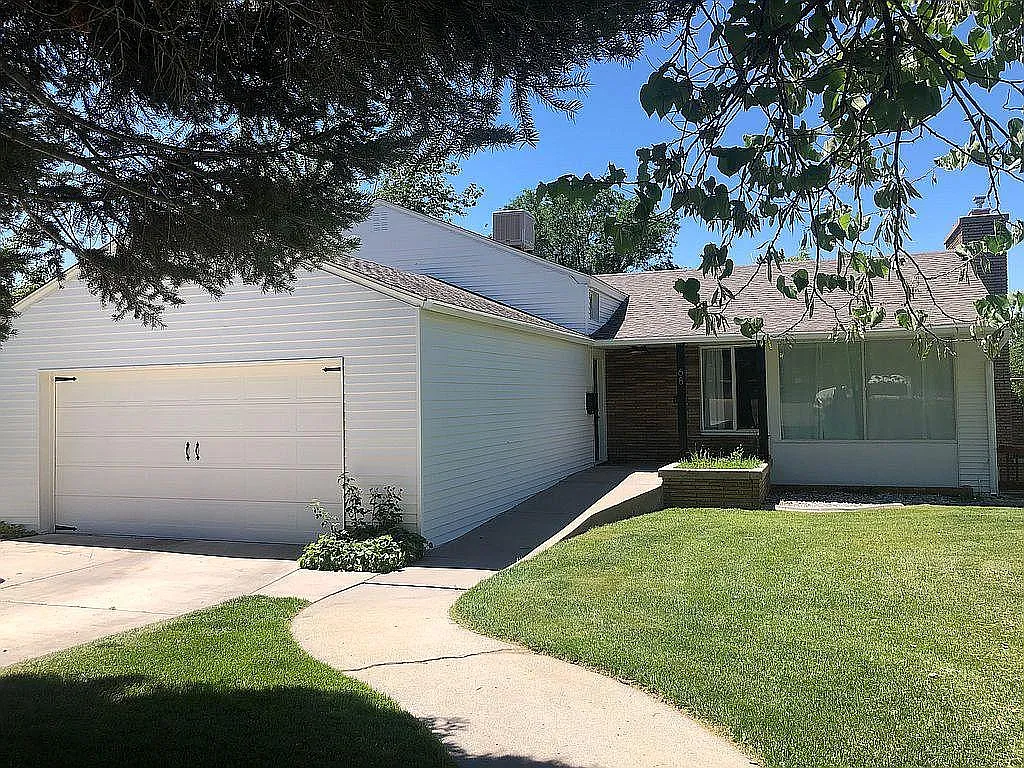 5 bed, 3100 sqft, $3,000 — Photo 2