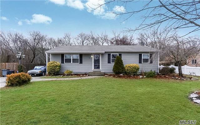 1st image of 99 Circle Dr W