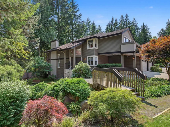 1900 Indian River Cres #20, North Vancouver, BC V7G 2R1