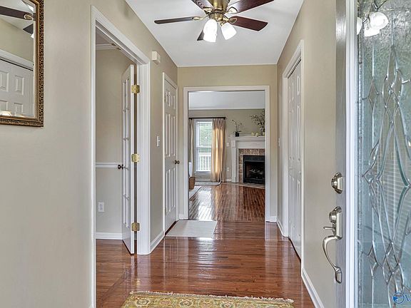 5th image of 231 Dove Hollow Dr
