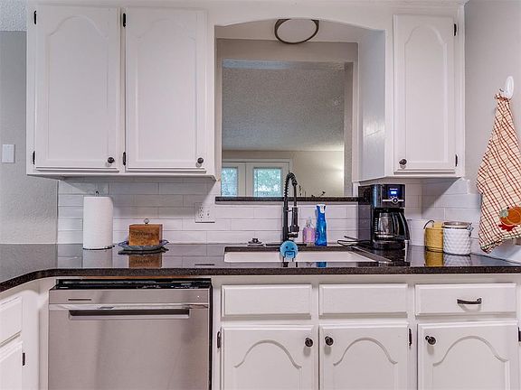 3rd image of 1050 Raintree Mansion