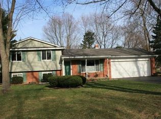 5245 Kenicott Trl, Brighton, MI