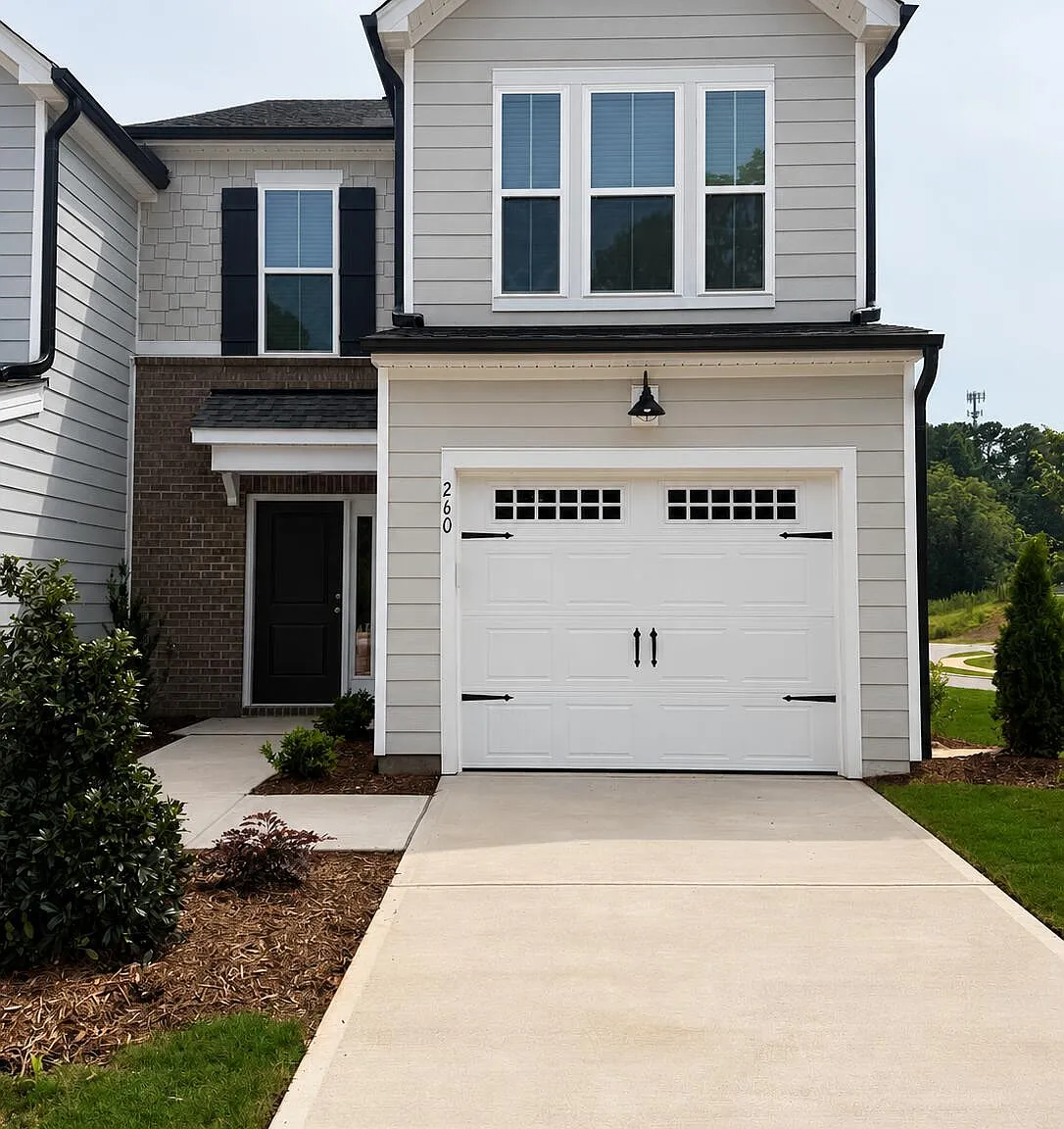 3 bed, 2.5 bath, 1558 sqft, $1,995 — Photo 1