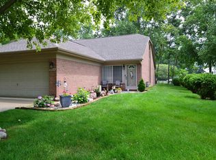 51114 Courtyard Dr, Chesterfield, MI 48047