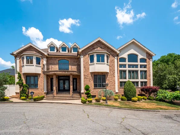 15 Elizabeth Court image 1 of 57