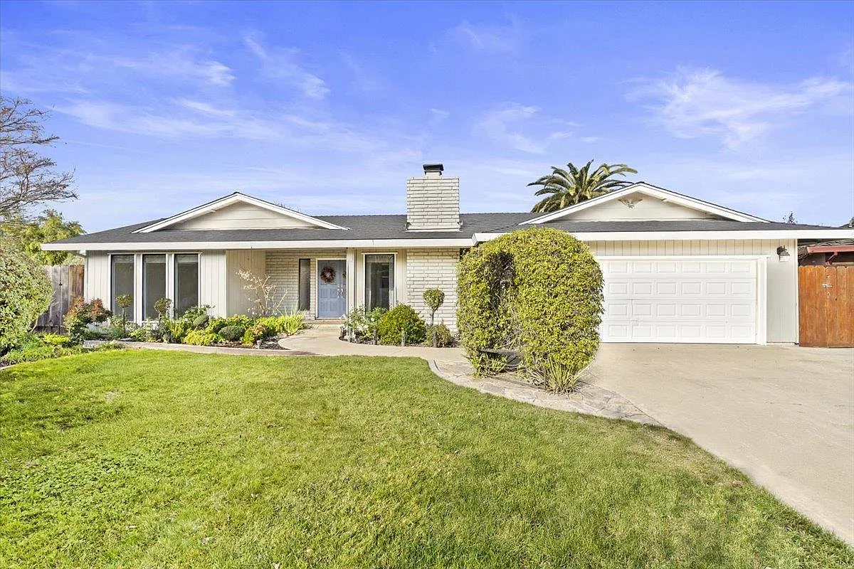 3913 Hillsboro Ct photo 1