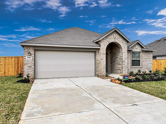 3rd image of 3718 Shadow Crest Ln
