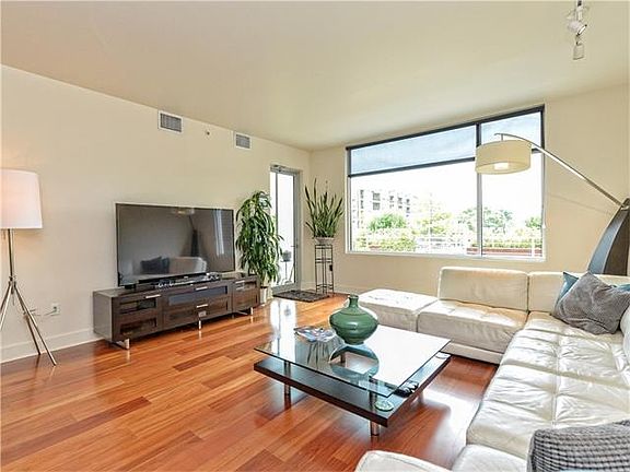 3rd image of 210 Lee Barton Dr Unit 218