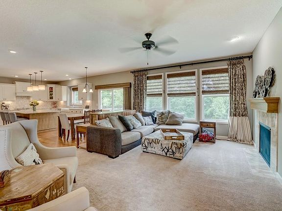 5th image of 2435 White Pine Way