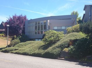 2595 Constance Dr W, Seattle, WA 98199