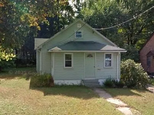 141 Woodlawn St, Chicopee, MA 01020