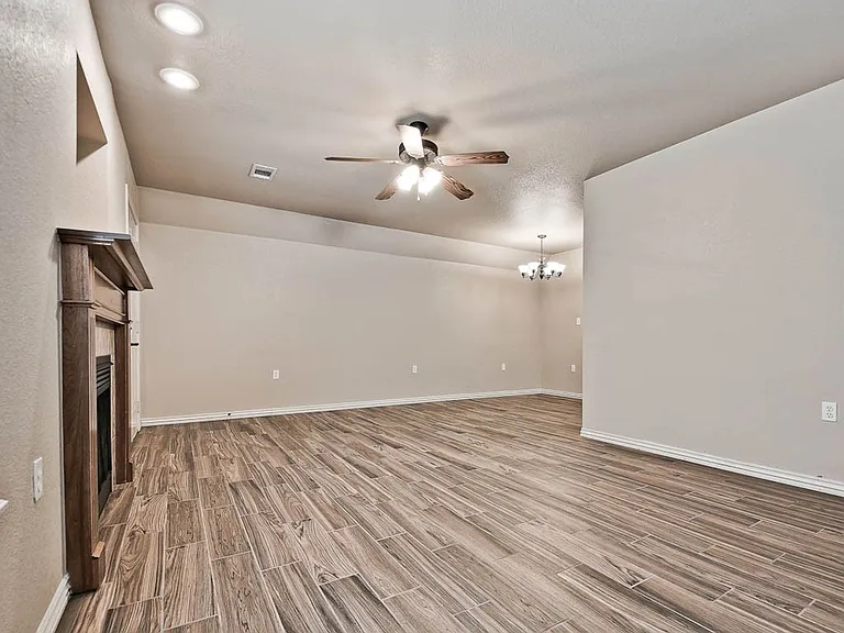 3403 W Chevaux Dr — Photo 8