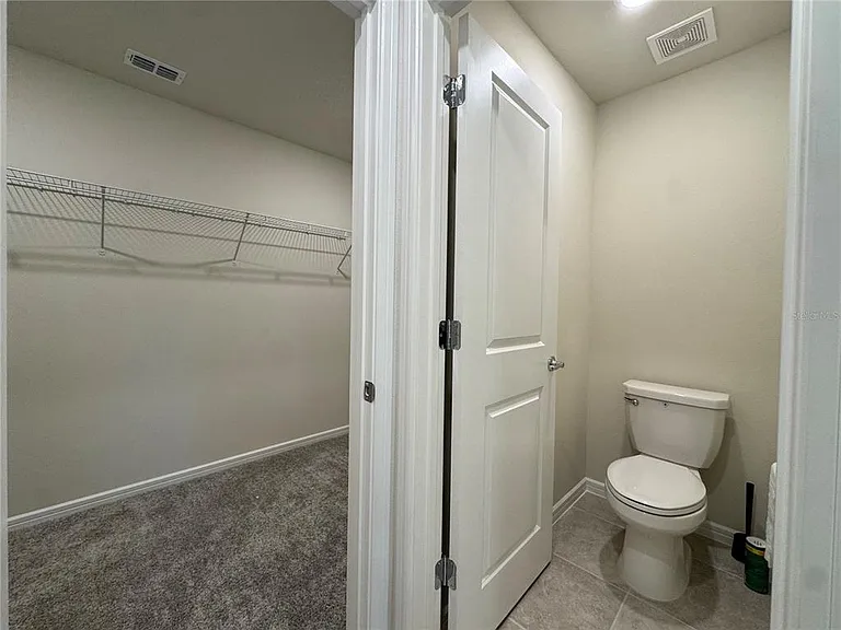 2102 Charming Ave — Photo 32