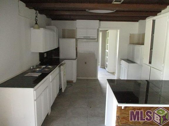 5th image of 1005 N Janice Ave