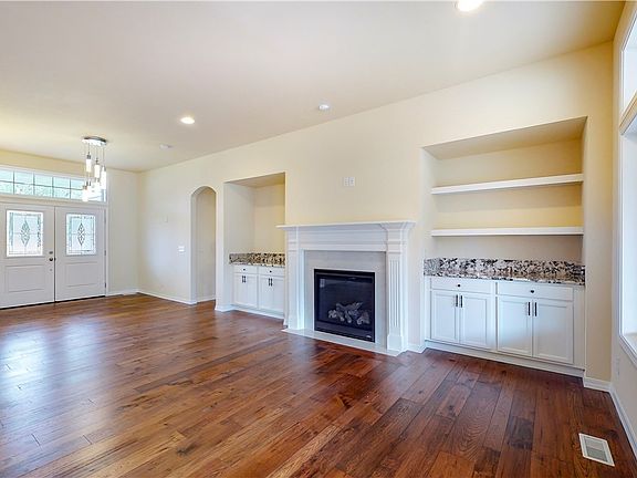 5th image of 11819 244th Av Ct E